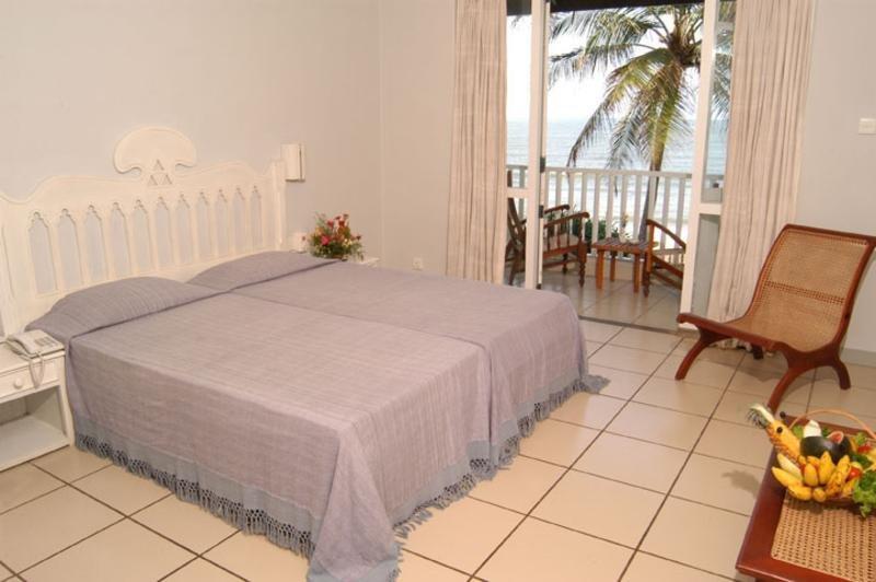 Hotel Sunset Beach Negombo Exterior photo